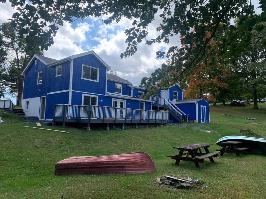 Gorgeous Poconos Springtime By The Lake! Henryville Екстер'єр фото